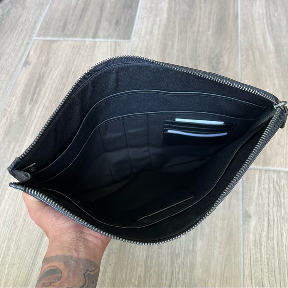 Coach L Zip Portfolio In Signature Canvas - Picture 7 of 8